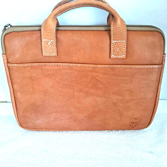 Brown Bag Company Other - Brown Bag Company Alpine SlimCase Laptop Bag Leather Top Handle Zip Close 15x11"